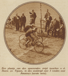 872721 Afbeelding van de grasbaanwedstrijden georganiseerd door wielerclub 'De Arend' op het Velox-terrein aan de ...